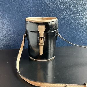 Bucket crossbody purse